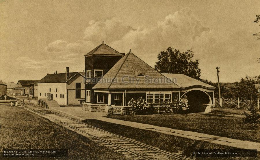 Postcard: Bristol Railroad Station, Bristol, Vermont